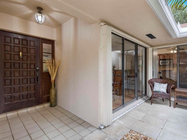 6 S Lakeshore Drive, Hypoluxo, FL 33462