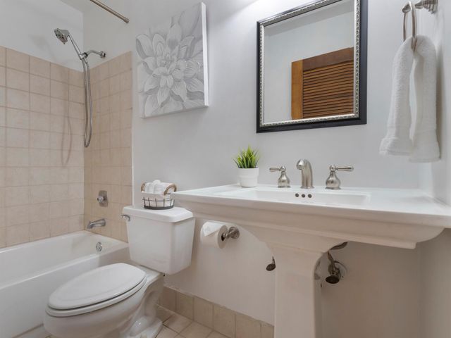 6 S Lakeshore Drive, Hypoluxo, FL 33462