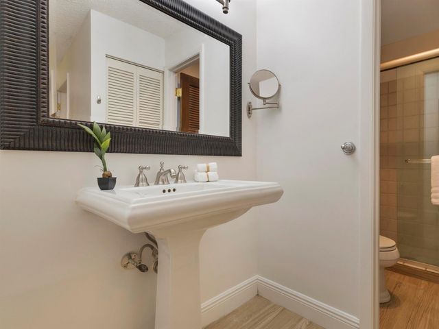 6 S Lakeshore Drive, Hypoluxo, FL 33462