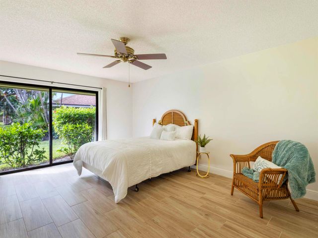 6 S Lakeshore Drive, Hypoluxo, FL 33462