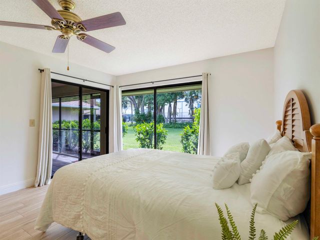 6 S Lakeshore Drive, Hypoluxo, FL 33462
