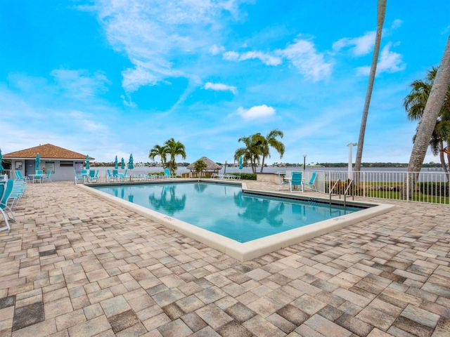6 S Lakeshore Drive, Hypoluxo, FL 33462