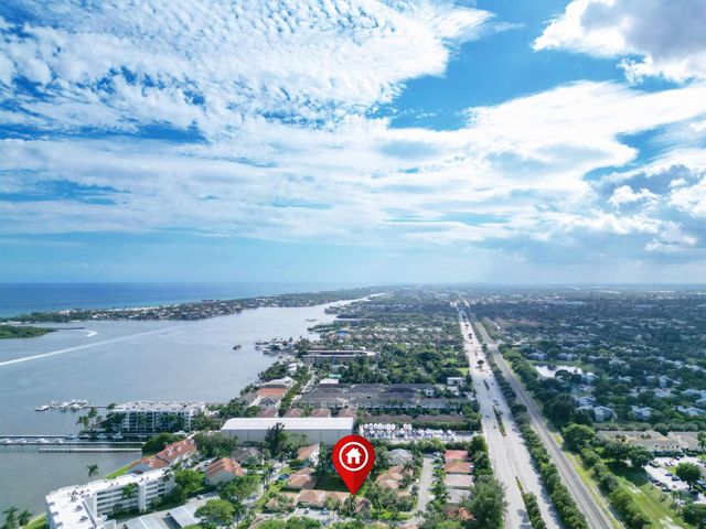 6 S Lakeshore Drive, Hypoluxo, FL 33462