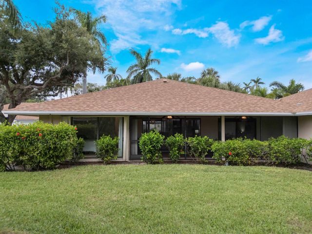 6 S Lakeshore Drive, Hypoluxo, FL 33462