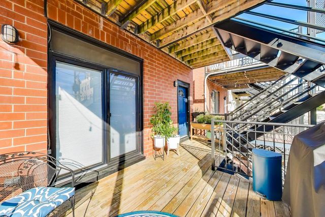 857 N Hermitage Avenue 2, Chicago, IL 60622