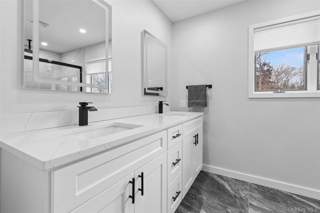 3 Harbor Road, Hampton Bays, NY 11946