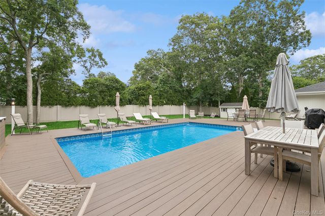 3 Harbor Road, Hampton Bays, NY 11946