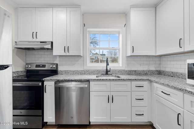 404 N Massey Street, Selma, NC 27576