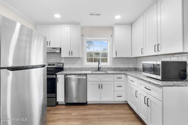 404 N Massey Street, Selma, NC 27576