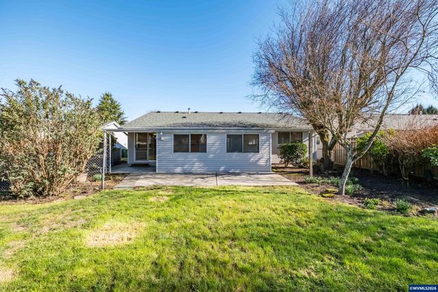 309 S Columbia Dr, Woodburn, OR 97071