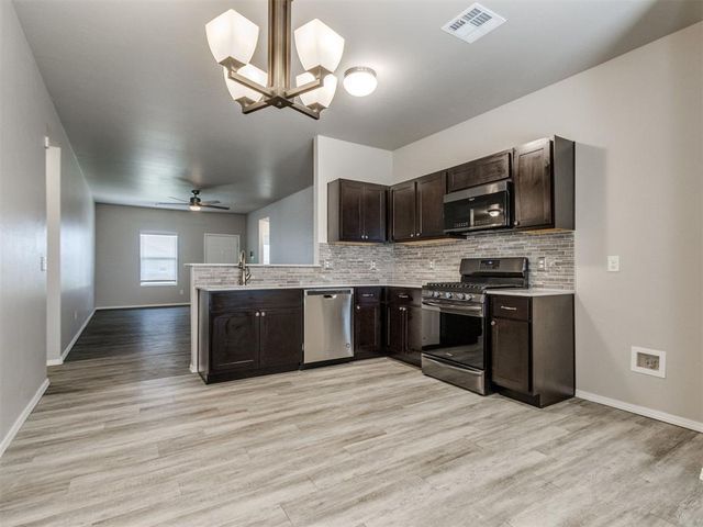 452 Fox Den Drive, Newcastle, OK 73065