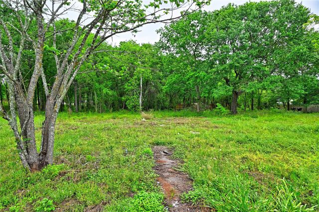 302 Smith Road, Magnolia, TX 77354