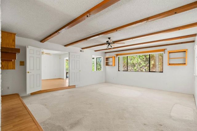 1060 Evergreen Lane, Vista, CA 92084