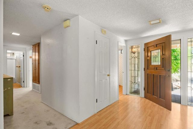 1060 Evergreen Lane, Vista, CA 92084
