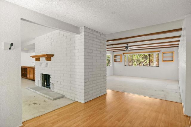 1060 Evergreen Lane, Vista, CA 92084