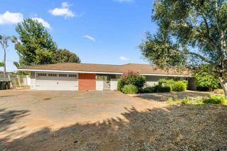 1060 Evergreen Lane, Vista, CA 92084