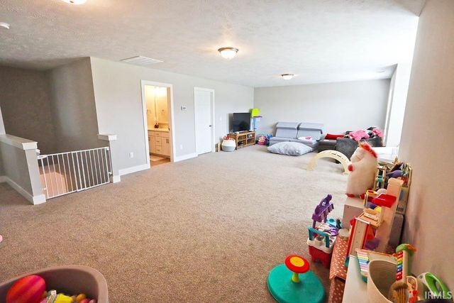 19202 Braeburn Drive, Evansville, IN 47725