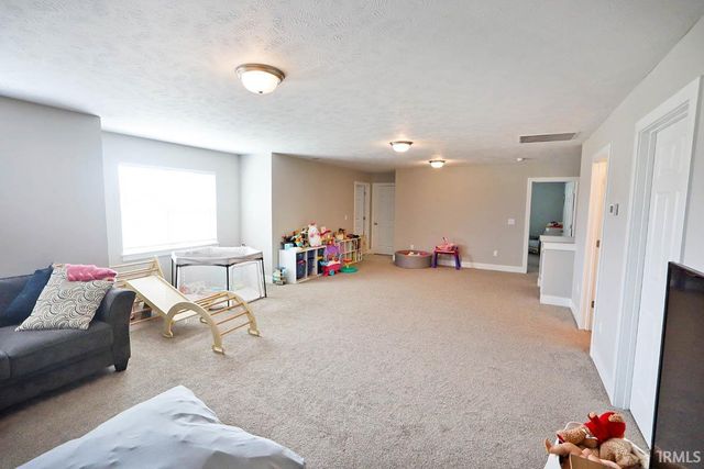 19202 Braeburn Drive, Evansville, IN 47725