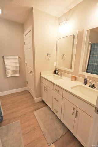 19202 Braeburn Drive, Evansville, IN 47725