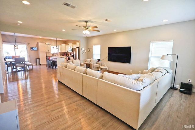 19202 Braeburn Drive, Evansville, IN 47725