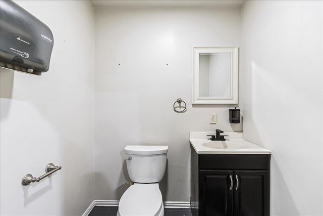 2505 Pace Bend RD S, Spicewood, TX 78669