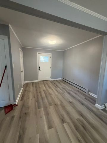 96 Second St, North Andover, MA 01845