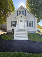96 Second St, North Andover, MA 01845