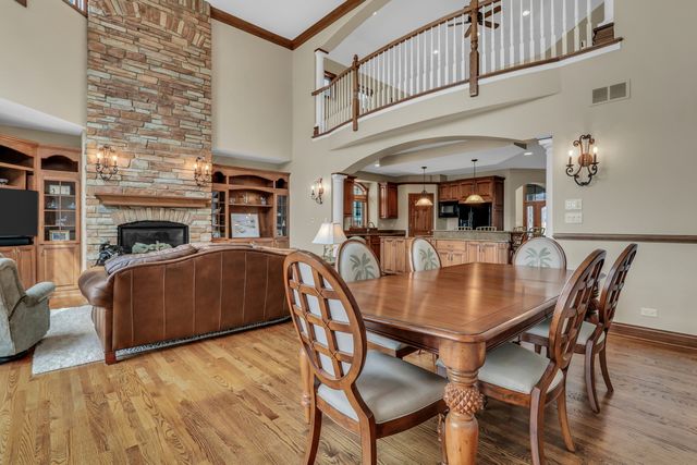 38856 N Cedar Crest Drive, Lake Villa, IL 60046