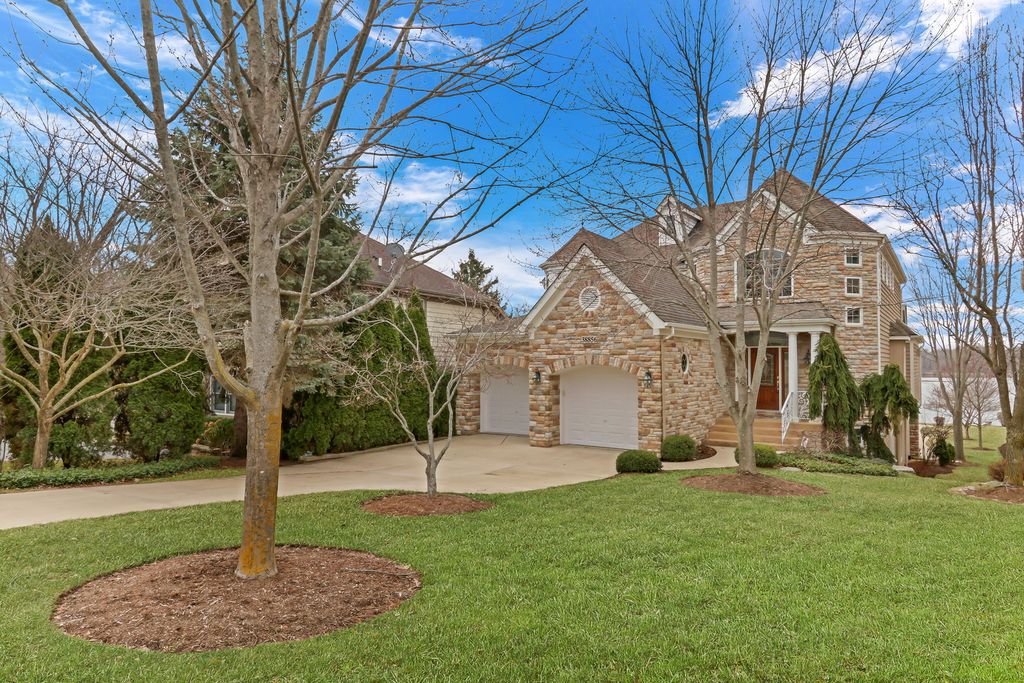 38856 N Cedar Crest Drive, Lake Villa, IL 60046