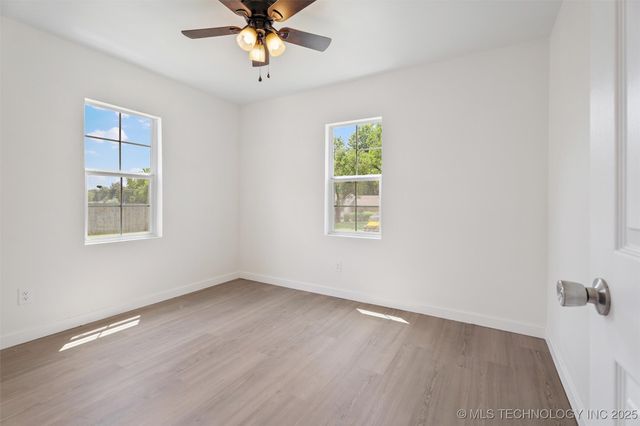 216 S Delaware Street, Dewey, OK 74029