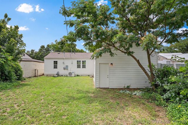 216 S Delaware Street, Dewey, OK 74029