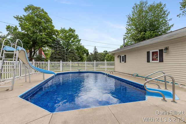 338 Lynn Avenue, Ionia, MI 48846