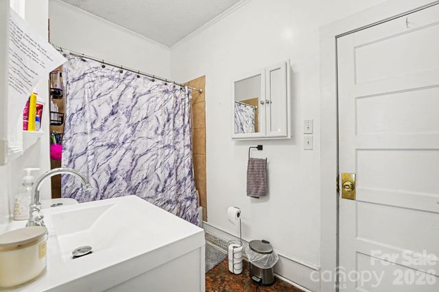 1225 W C Street, Kannapolis, NC 28081