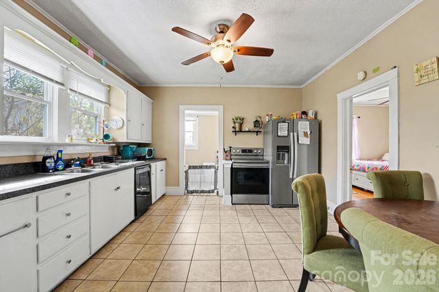 1225 W C Street, Kannapolis, NC 28081