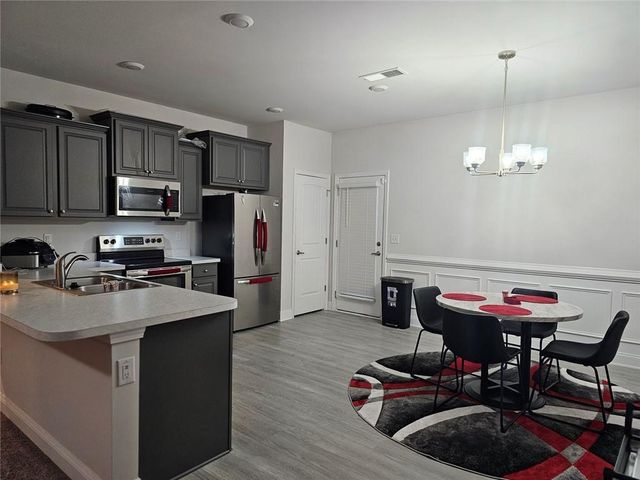 2153 Red Oak Circle, Union City, GA 30291