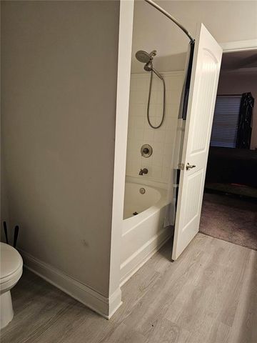 2153 Red Oak Circle, Union City, GA 30291