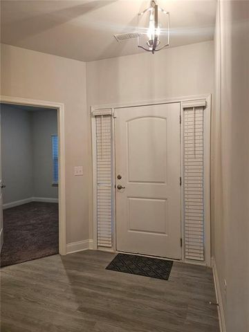 2153 Red Oak Circle, Union City, GA 30291