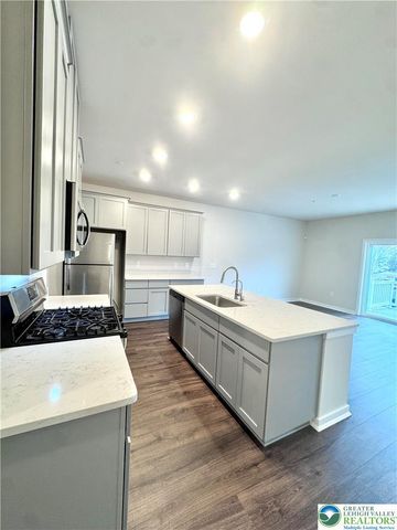 7512 Clayton Avenue, Upper Saucon Twp, PA 18036