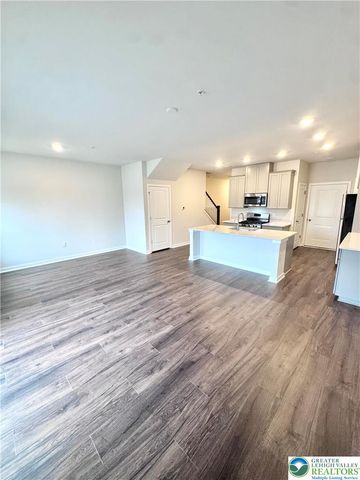 7512 Clayton Avenue, Upper Saucon Twp, PA 18036