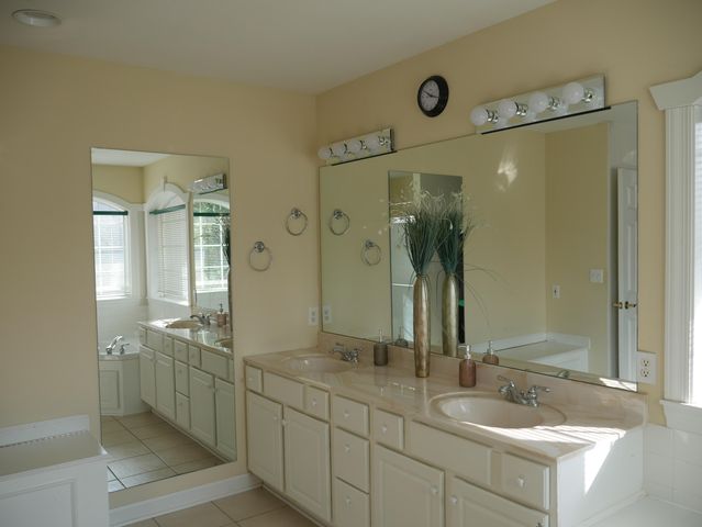 5105 FORUM BLVD, Columbia, MO 65203