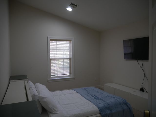 5105 FORUM BLVD, Columbia, MO 65203