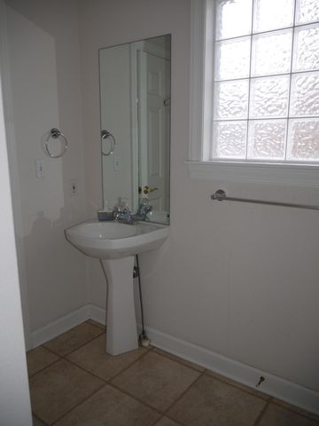 5105 FORUM BLVD, Columbia, MO 65203