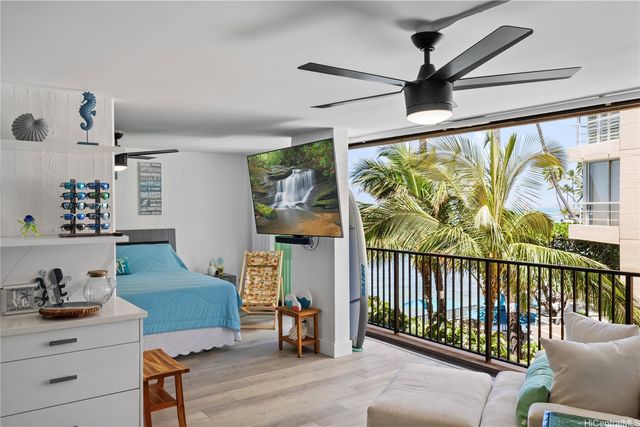 2987 Kalakaua Avenue 304, Honolulu, HI 96815