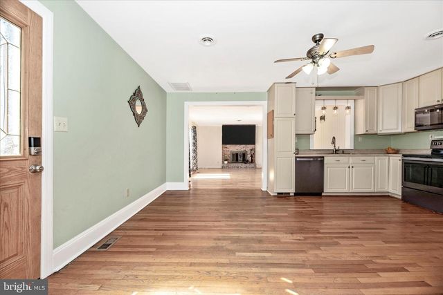1403 STREAKER RD, Sykesville, MD 21784