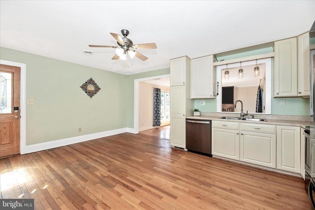 1403 STREAKER RD, Sykesville, MD 21784