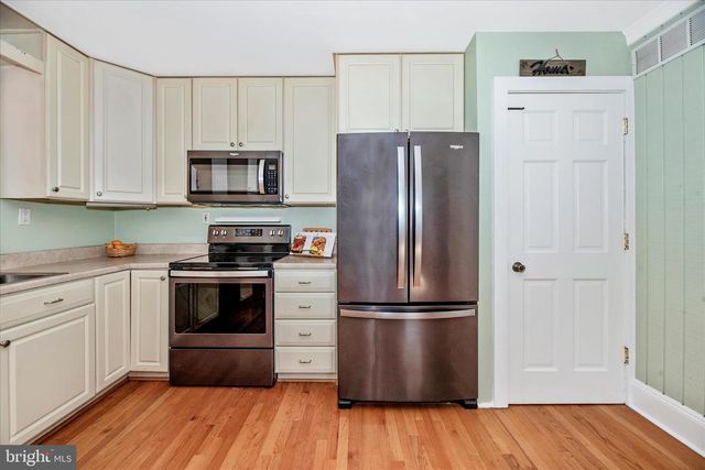 1403 STREAKER RD, Sykesville, MD 21784