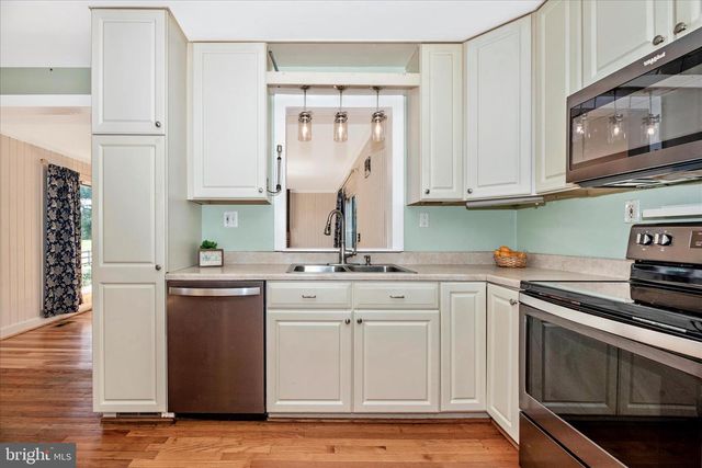 1403 STREAKER RD, Sykesville, MD 21784
