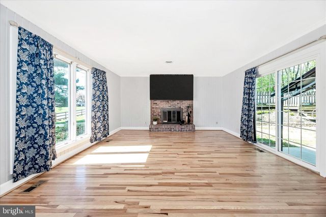 1403 STREAKER RD, Sykesville, MD 21784