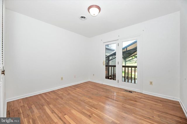 1403 STREAKER RD, Sykesville, MD 21784