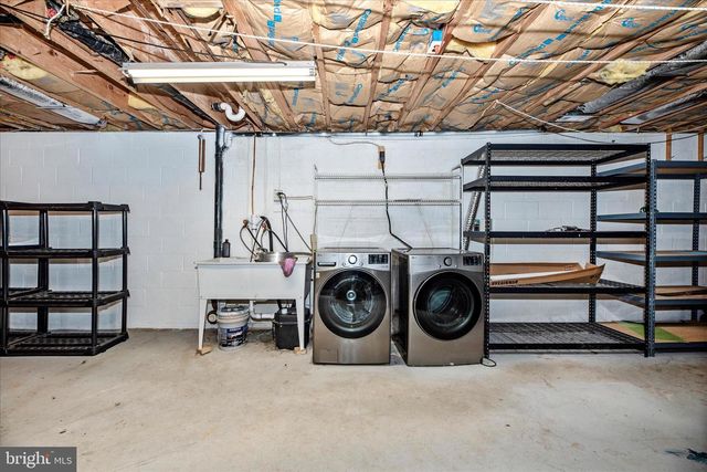 1403 STREAKER RD, Sykesville, MD 21784